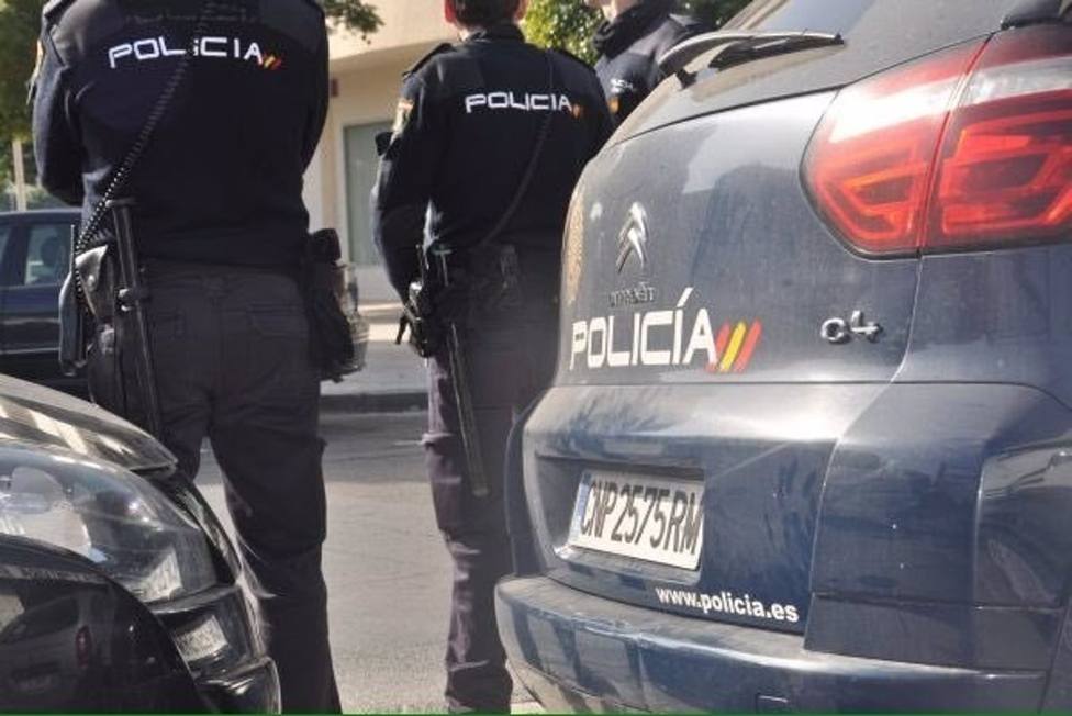 La Policía denuncia a 200 personas en una fiesta ilegal en Aravaca (Madrid)