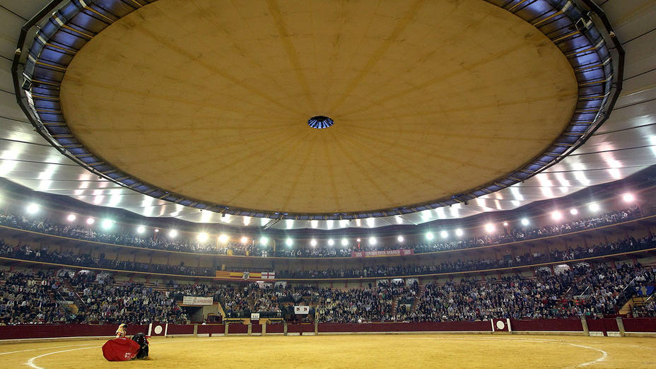 La plaza de toros de Zaragoza acogerá en abril la Feria de San Jorge. ARCHIVO