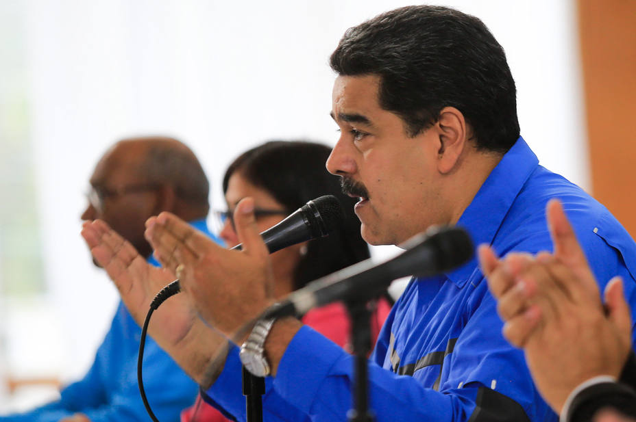 El Gobierno venezolano aumenta los precios y sus controles sobre la economía