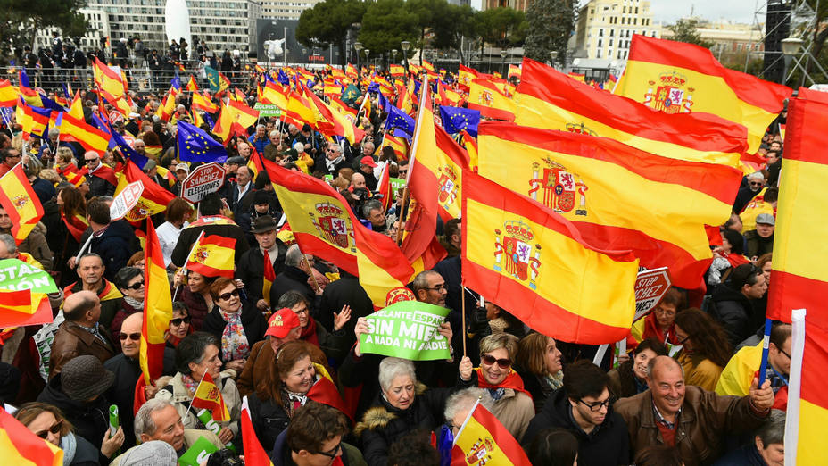 España clama por España. Concentrración en la plaza de Colón de Madrid