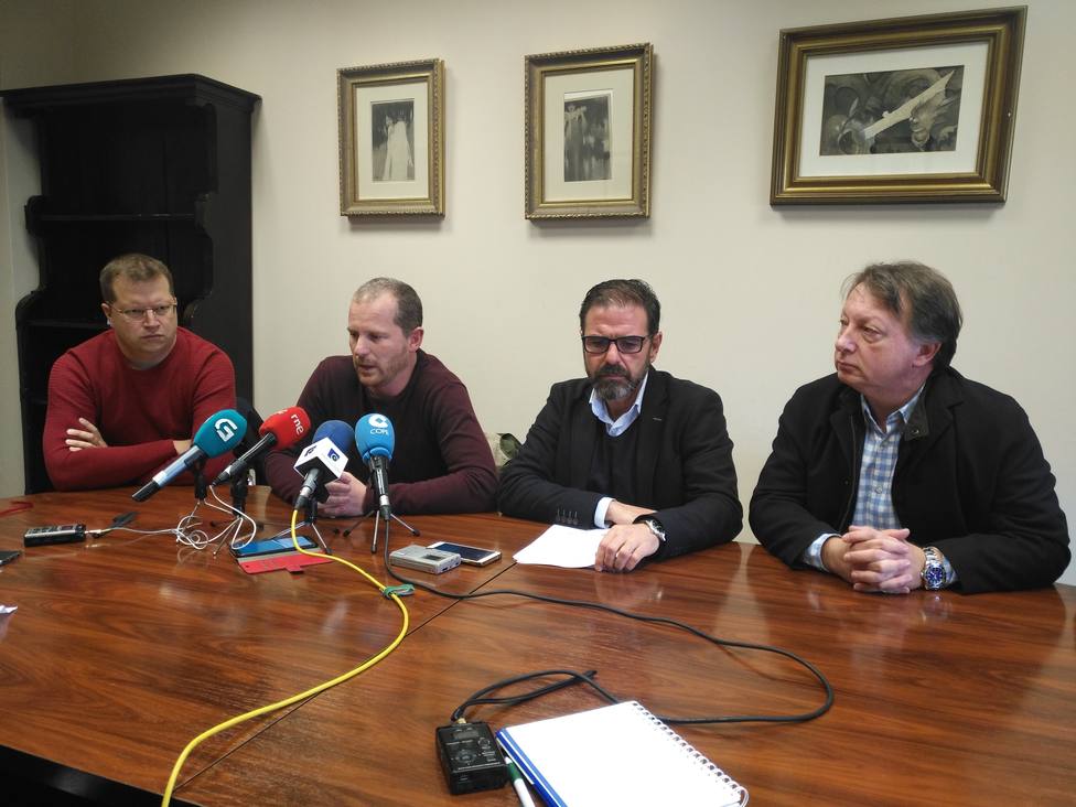 Integrantes de comité de empresa de Reganosa con el alcalde de Ferrol