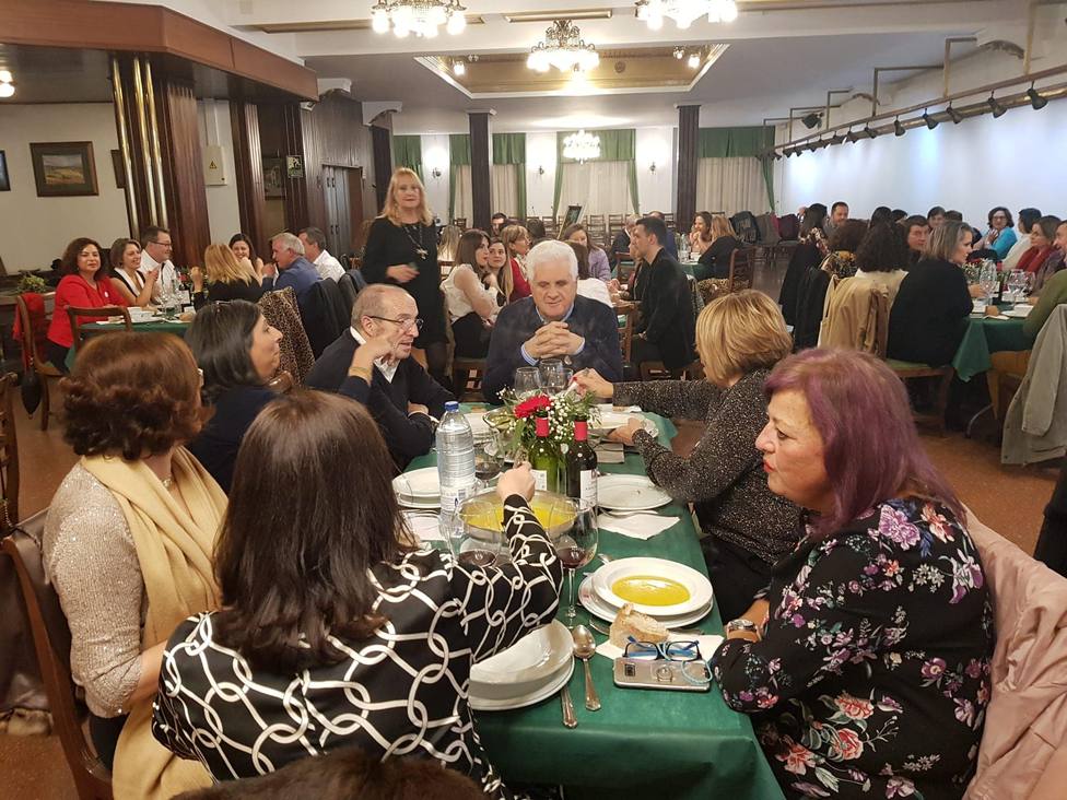 La cena solidaria de Famyc tuvo lugar en el Casino Ferrolano