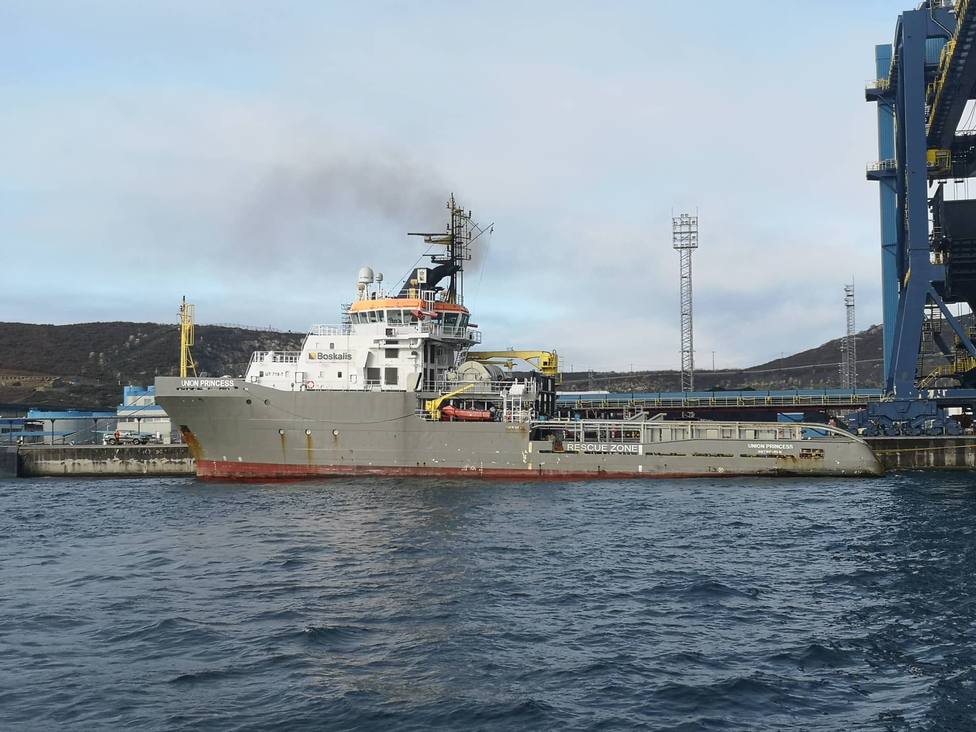 Remolcador Union Princess en el puerto exterior de Ferrol - FOTO: Jose R. Montero