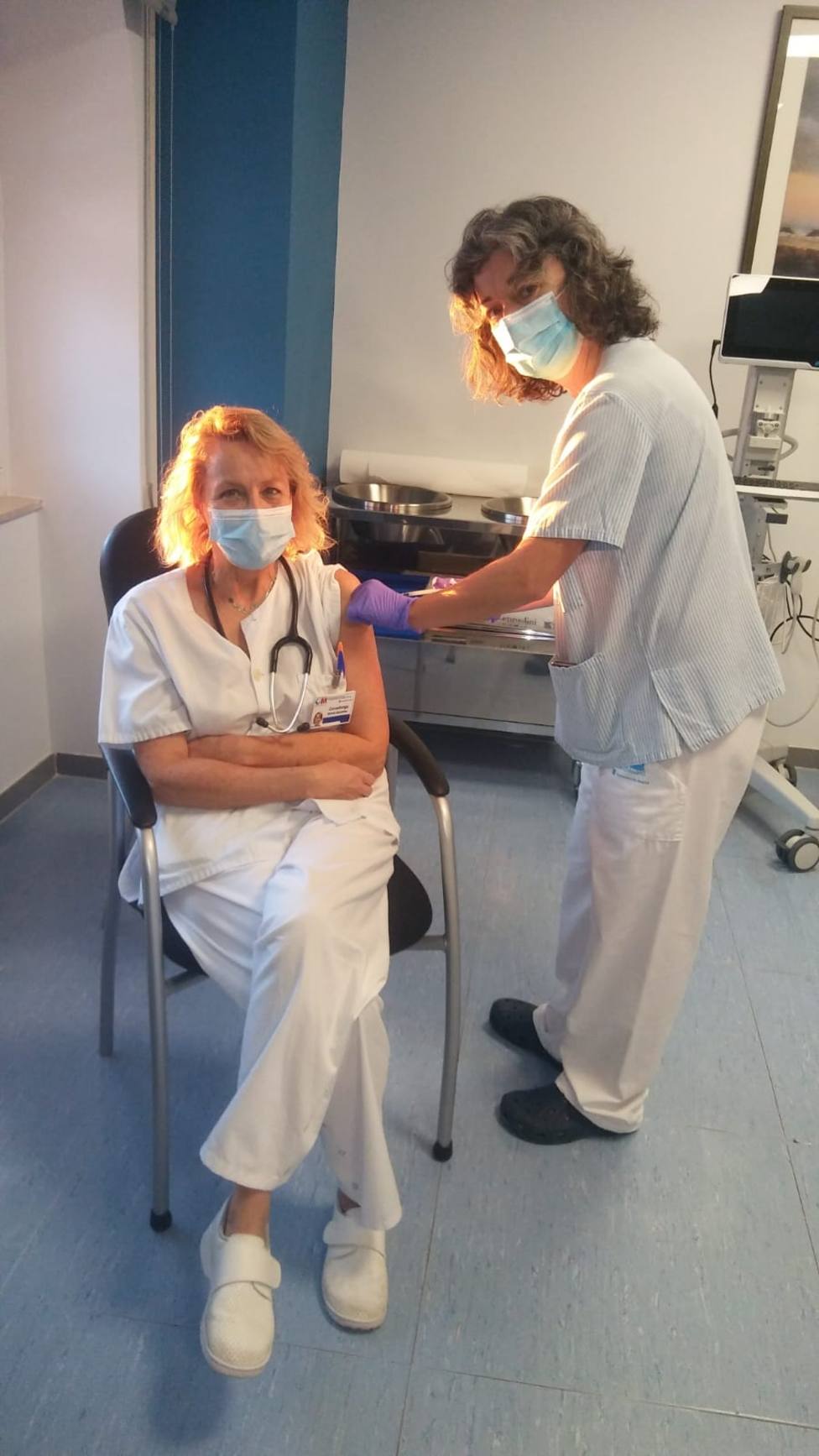 Covadonga García, primera profesional vacunada contra la COVID-19 en el Hospital de Guadarrama