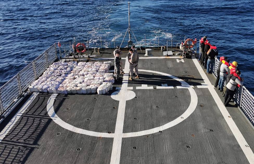 El buque de acción marítima Serviola de la Armada Española intervino casi 3.000 kilos de cocaína