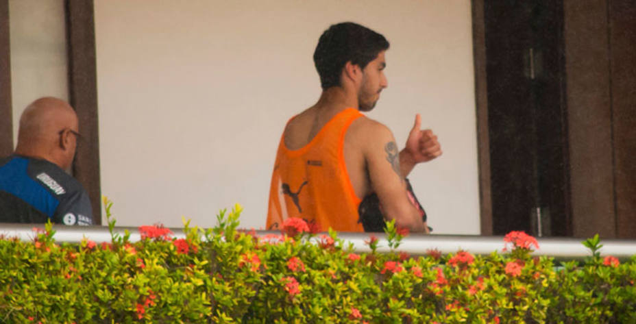 Luis Suárez, antes de abandonar Brasil (Reuters)