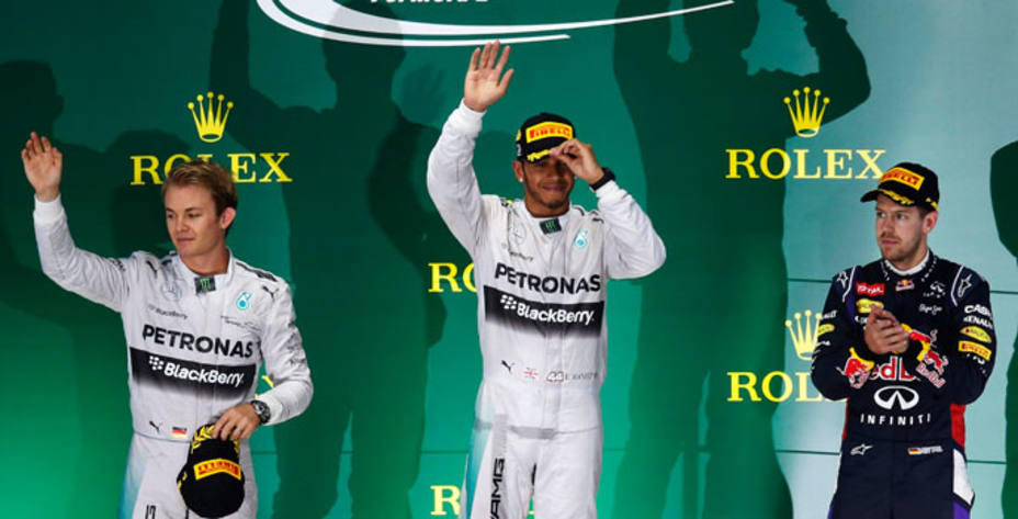 Podio GP Japón: Rosberg (2º), Hamilton (1º) y Vettel (3º). Reuters.