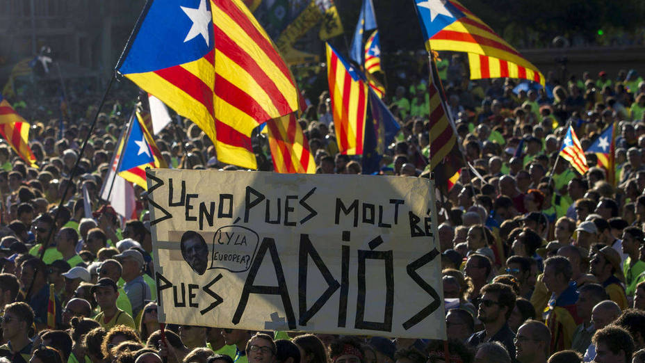 El apoyo a la independencia cae ocho puntos en Cataluña