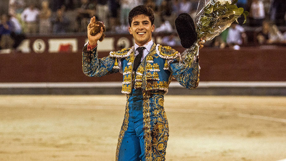 Rafael González con la oreja cortada este viernes por la noche en Las Ventas