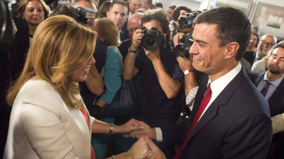 Sánchez solo podría apartar a Susana Díaz con una consulta a la militancia
