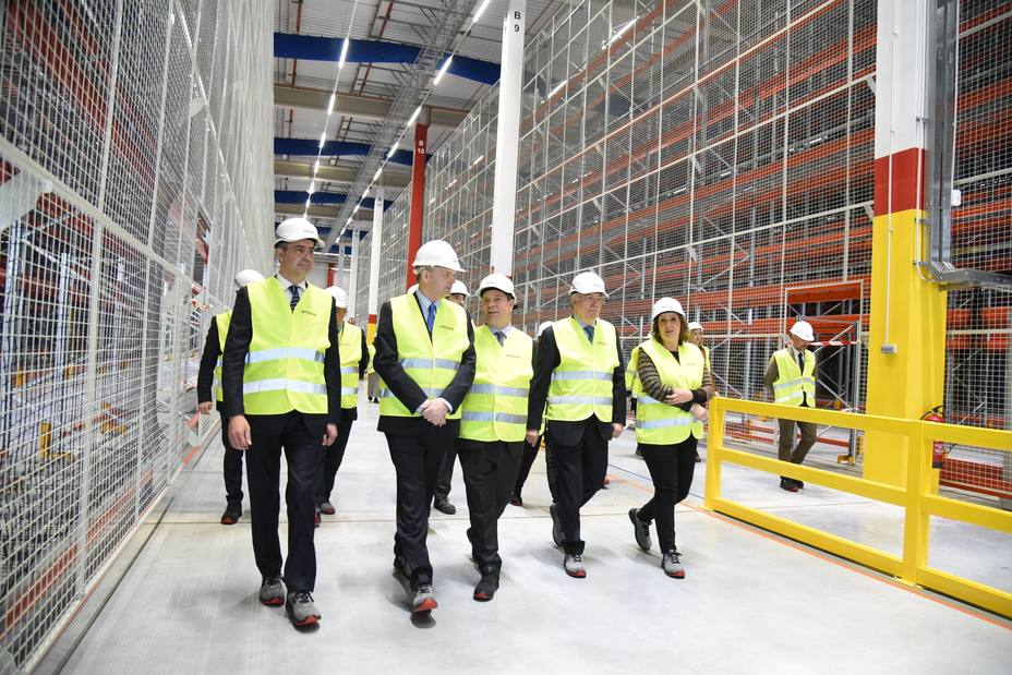 La nave de Amazon en Illescas (Toledo) abre en abril y entrará en pleno funcionamiento en tres años