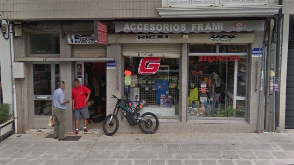 Establecimiento de Accesorios Frami, en la avenida Marques de Figueroa, en Fene