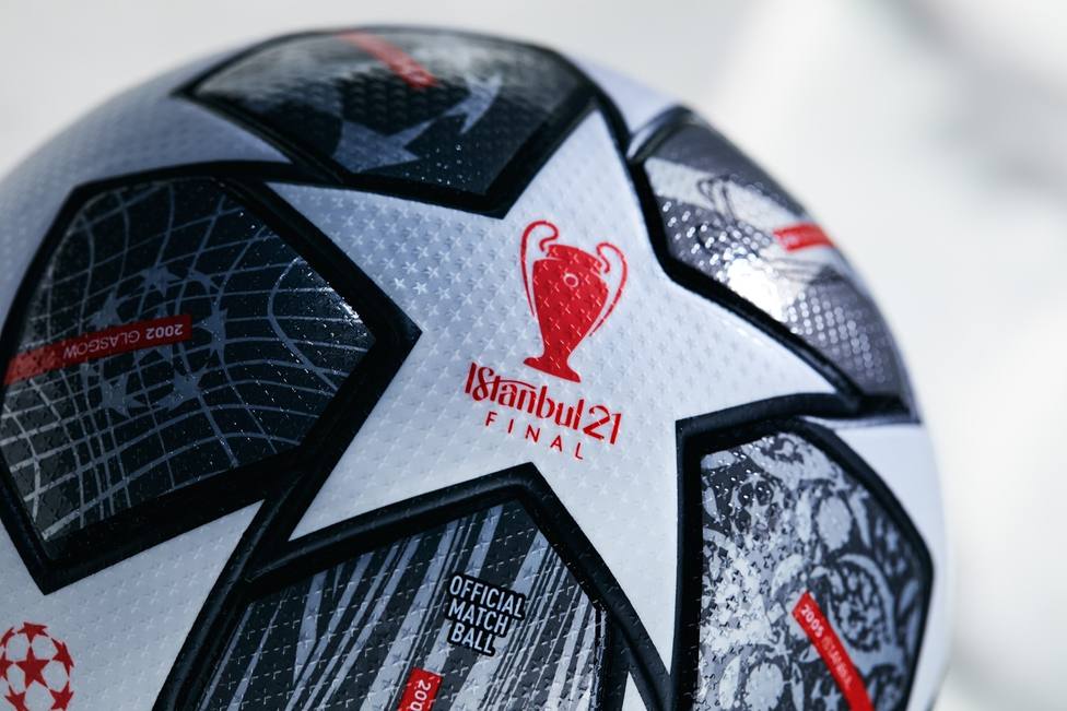La UEFA presenta el balón que se utilizará en Champions a partir de octavos  - Champions League - COPE