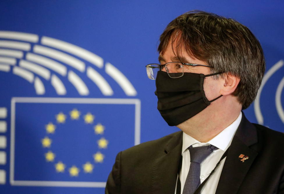 El informe jurídico del Parlamento Europeo propone levantar la inmunidad de Carles Puigdemont