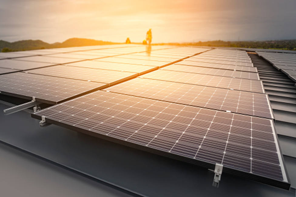 La Cámara de Comercio de Cáceres oferta un curso de Instalación de placas fotovoltaicas