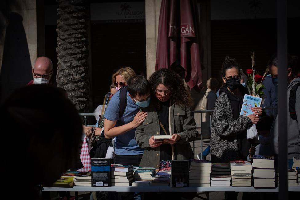 En Sant Jordi se vendieron 1,3 millones de libros según informa la Cambra del Llibre