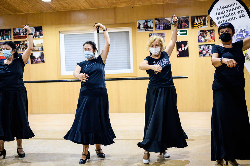 La Escuela Municipal de Folclore de Almería abre un nuevo curso