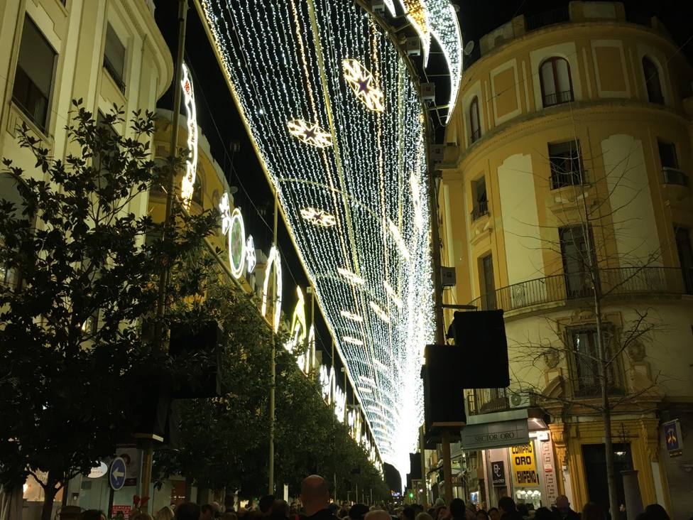 El alumbrado de Navidad se inicia este viernes en Córdoba con más puntos de luces y menos potencia