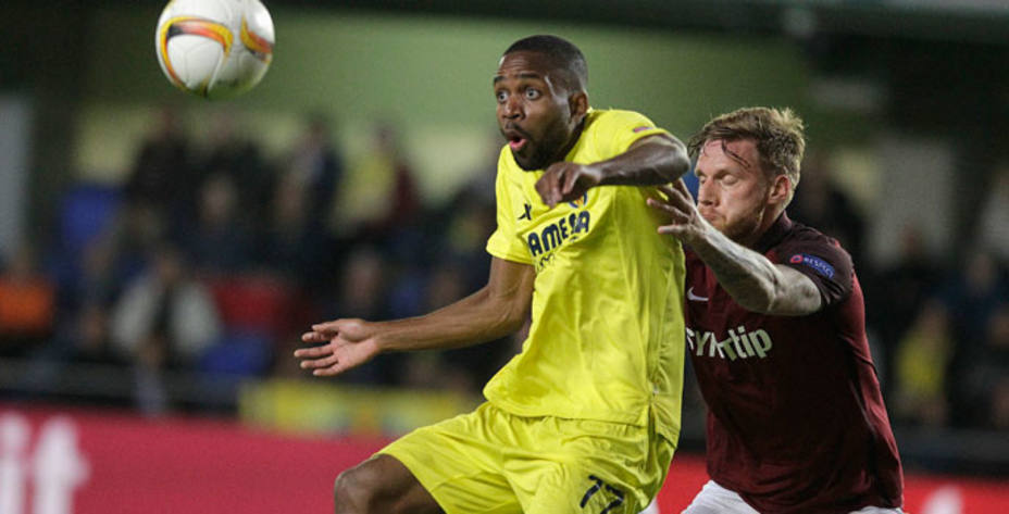 Bakambu marcó los dos goles del Villarreal en el partido de ida. Reuters.