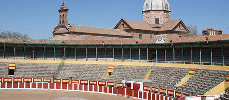 La plaza de toros La Caprichosa de Talavera de la Reina abrirá sus puertas en enero para este tentadero. ARCHIVO