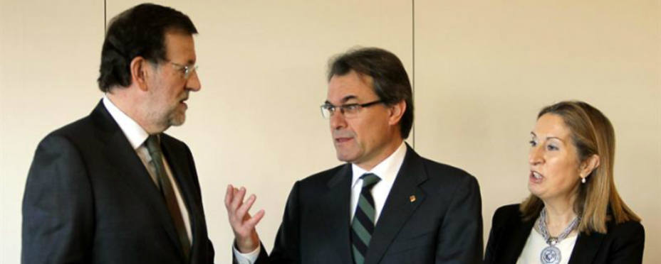 Mariano Rajoy, Artur Mas y Ana Pastor durante la inauguración del AVE Barcelona-Figueras. EFE
