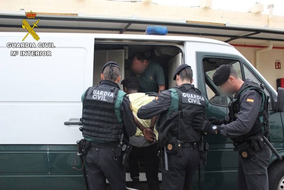 Piden ocho años de cárcel para los acusados de liderar la entrada con violencia en Ceuta de 602 migrantes en julio
