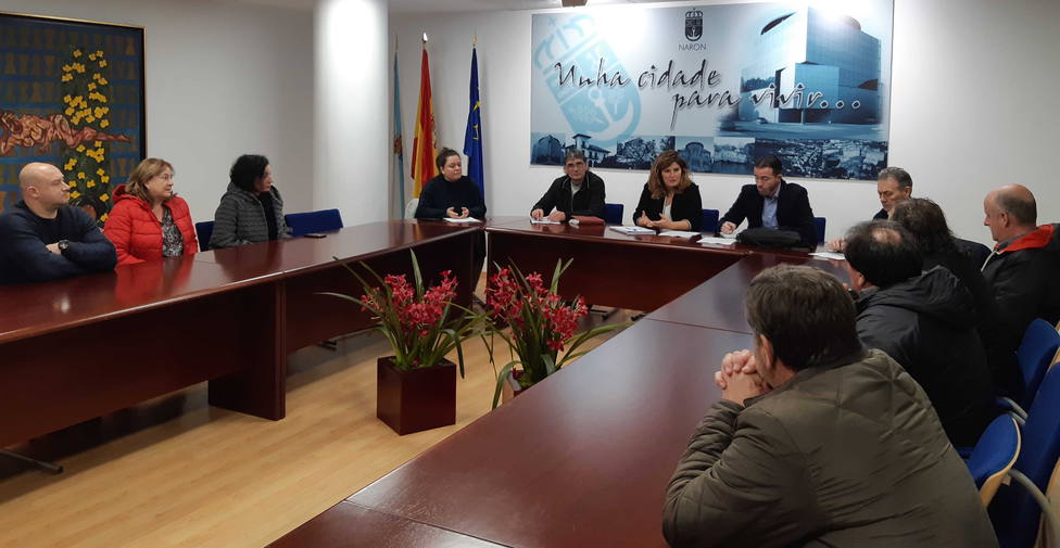 Reunión de portavoces con miembros del comité de empresa de Navantia en el concello de Narón
