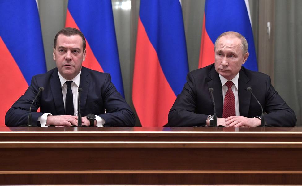 Putin propone al jefe de la agencia tributaria rusa como primer ministro