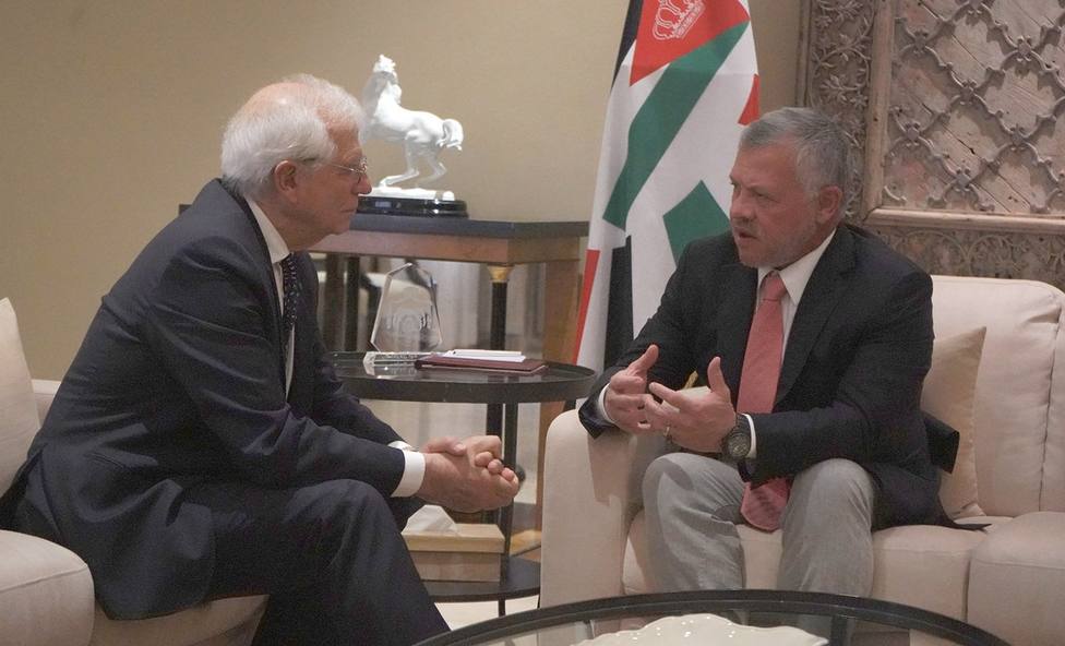 Borrell se entrevista con el rey de Jordania en Amán