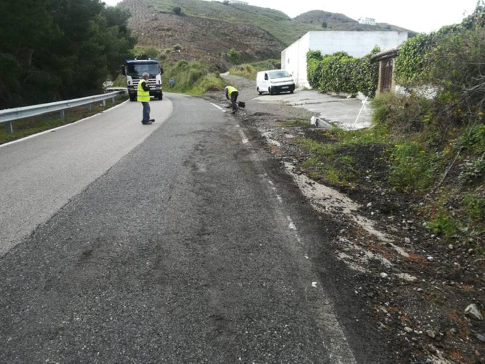 La Diputación continúa arreglando carreteras afectadas por las precipitaciones