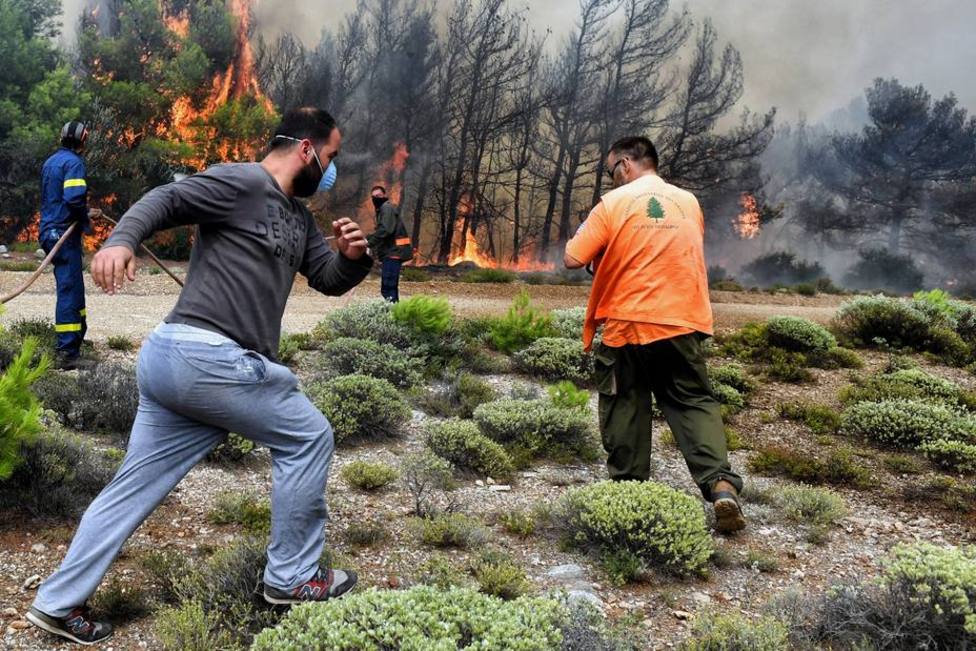 Más de diez poblaciones tuvieron que ser evacuadas por los incendios que arrasan Grecia