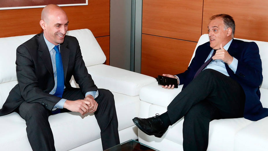 Luis Rubiales y Javier Tebas, durante una reunión entre ambos (FOTO: RFEF)