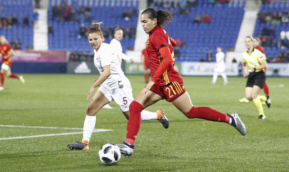 España vence a Polonia en su preparación para el Mundial femenino