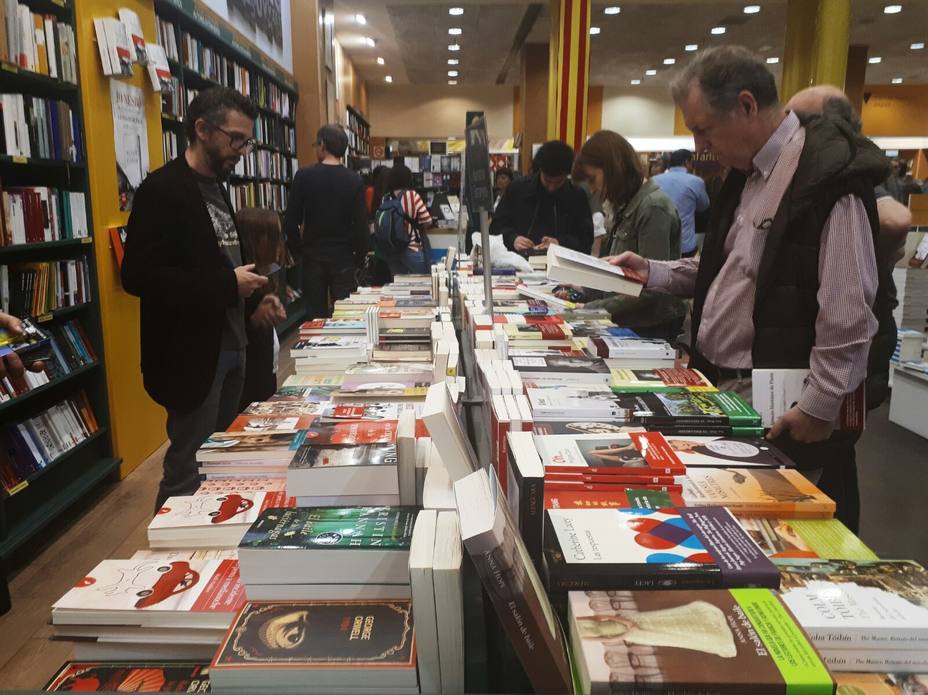Casi 4.000 librerías en España celebran mañana su día en tiempos complicados y con preocupación por pequeño comercio