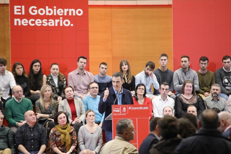 Sánchez hace campaña en Santander