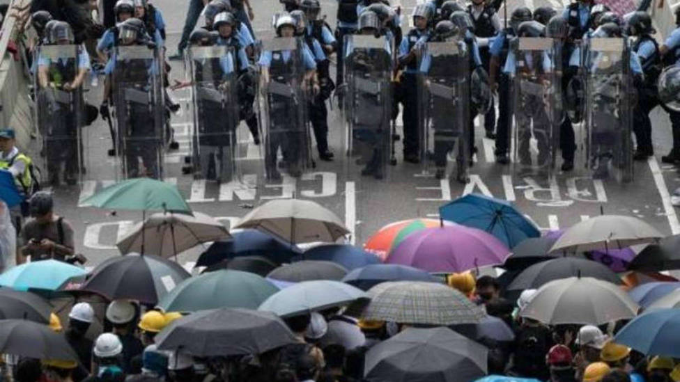 Nueva jornada de disturbios en Hong Kong en las protestas contra la ley de extradición