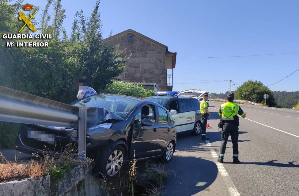 Accidente en Redondela (Pontevedra), donde el conductor implicado quintuplicÃ³ la tasa de alcoholemia mÃ¡xima permitida.