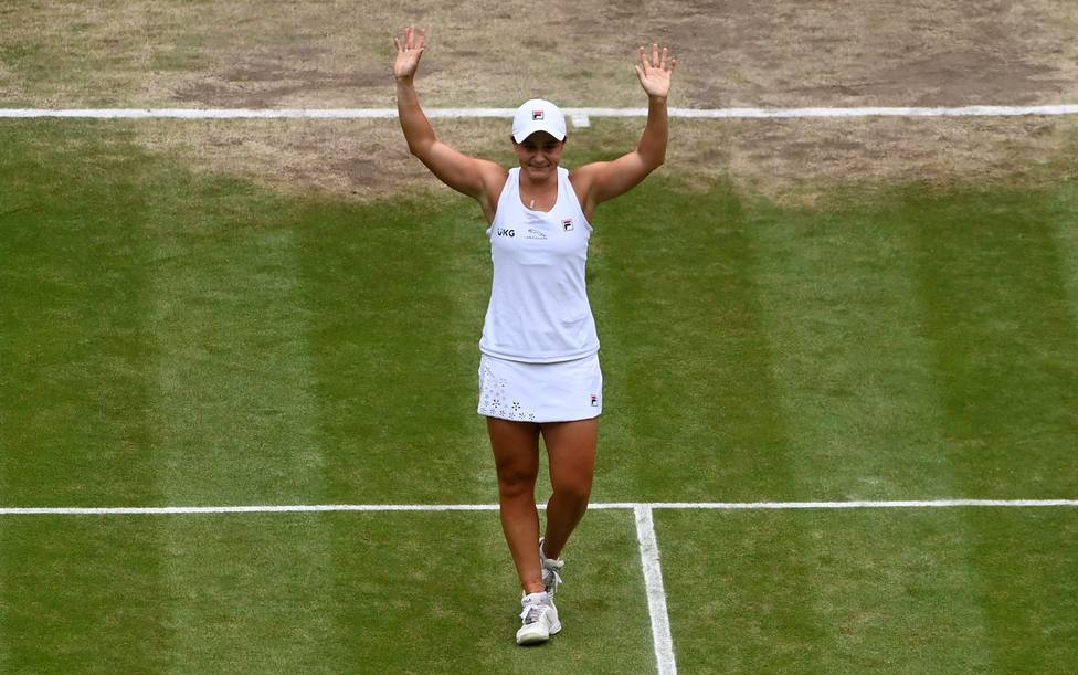 Asleigh Barty celebrando su victoria ante Pliskova en la final de Wimbledon