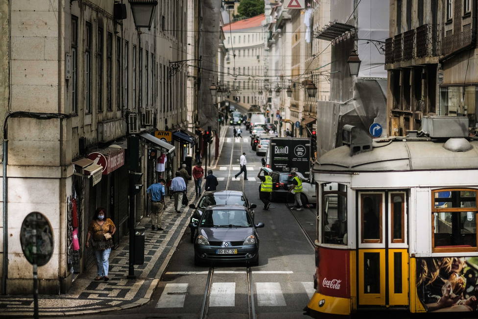 La incidencia y los ingresos continúan al alza en Portugal: bajan los contagios