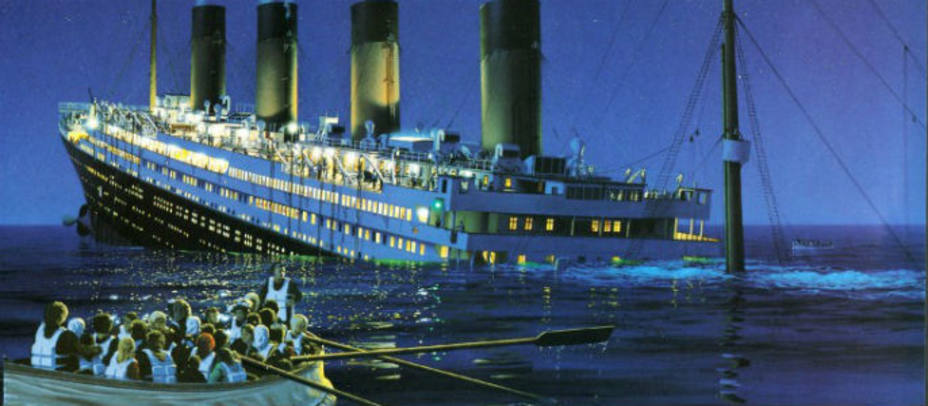 Fotograma del Titanic, poco antes de hundirse por completo