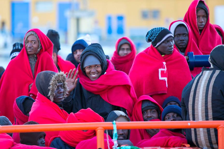 Llegan a Málaga 185 personas rescatadas en el mar de Alborán