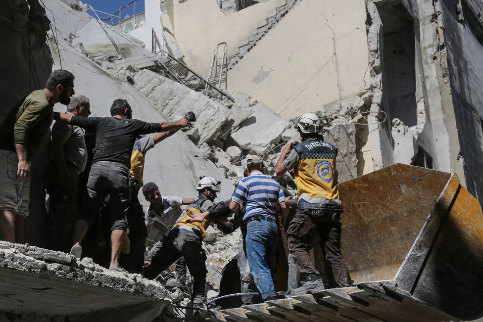Mueren tres voluntarios tras un ataque contra su ambulancia en Idlib