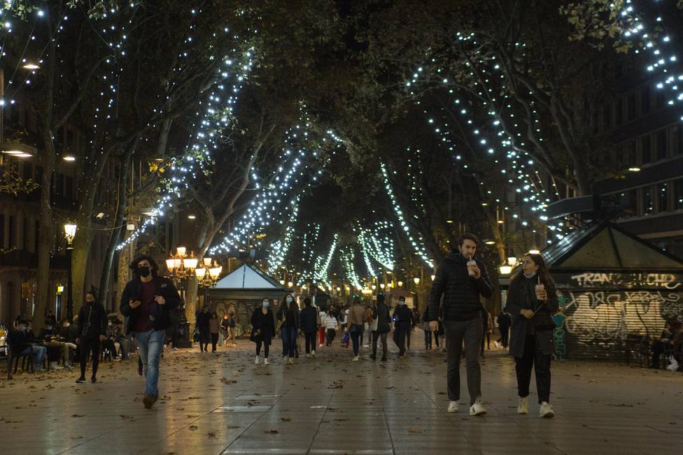 Barcelona también enciende su iluminado navideño
