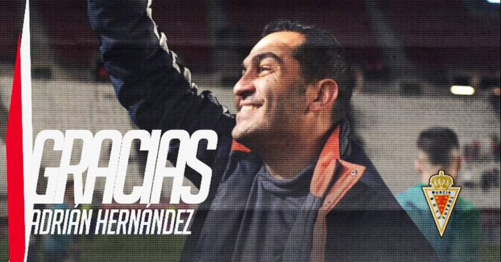 Adrián Hernández deja de ser entrenador del Real Murcia
