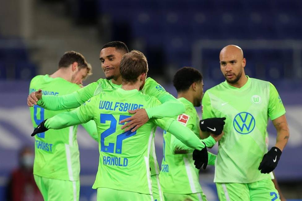 El Wolfsburgo no da opción al Bielefeld y se aúpa a la tercera plaza