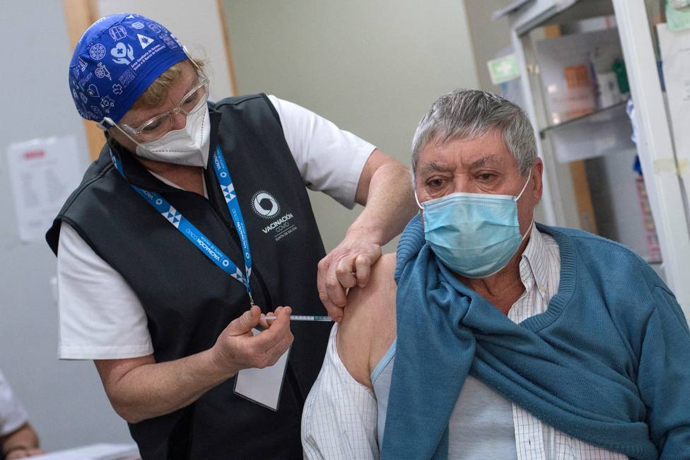 ¿Qué Comunidades Autónomas vacunan ya contra el coronavirus a los mayores de 80 años?