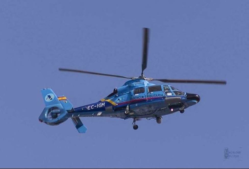 Muere un agente del Servicio de Vigilancia Aduanera al caer su helicóptero durante una persecución en Cádiz