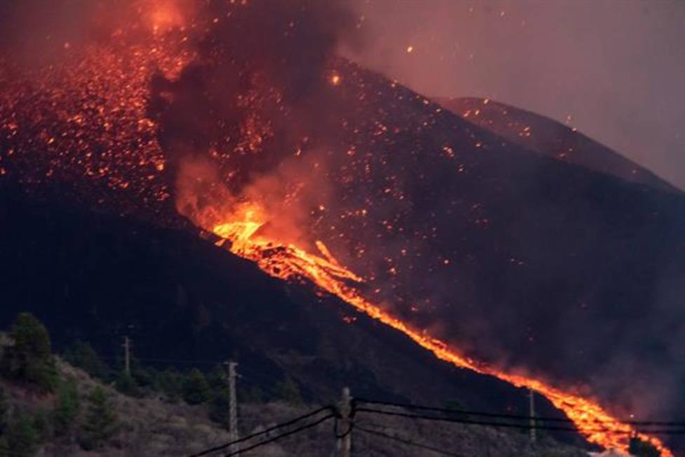 Se abre un nuevo foco de emisión en el volcán de La Palma