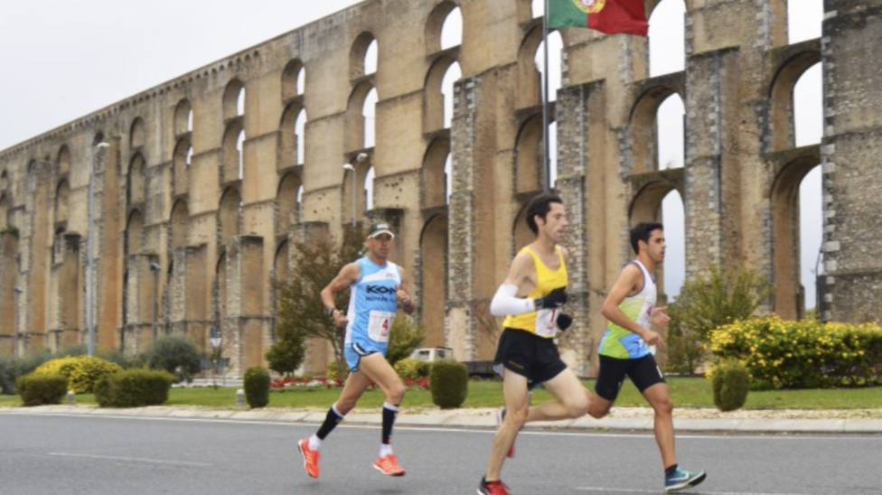 Más de un millar de corredores participarán en Media Maratón Elvas-Badajoz