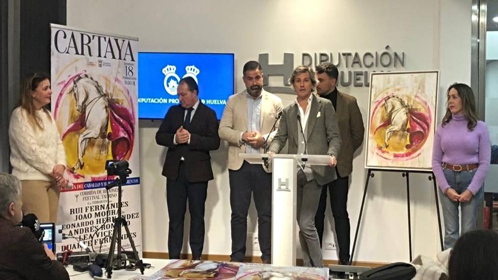 Acto de presentación del festejo de rejones de Cartaya en la Diputación de Huelva